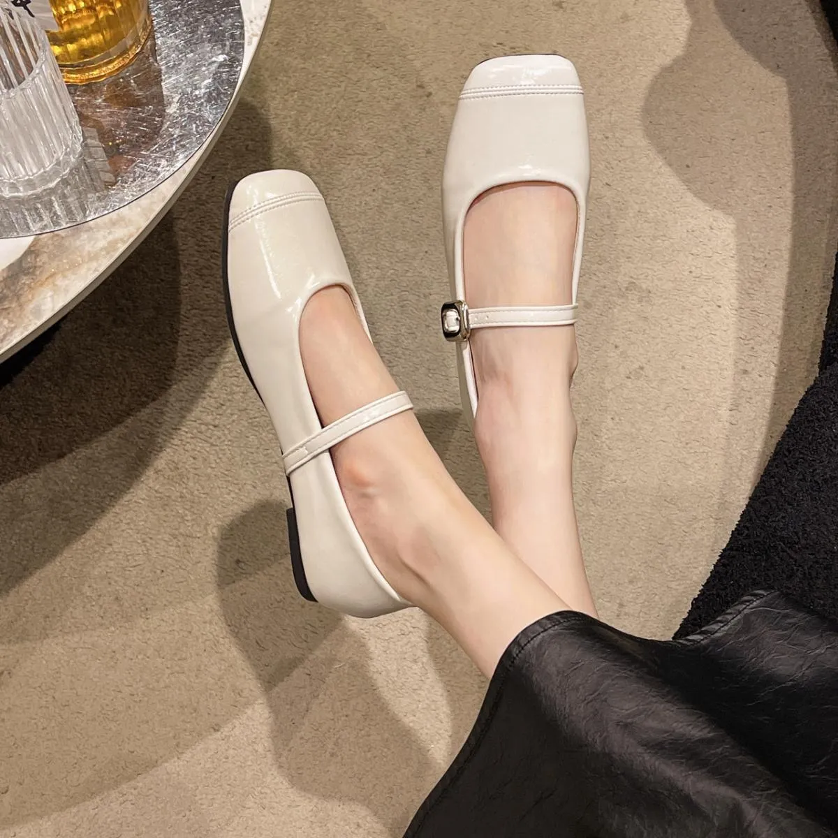 2024 Estate nuove donne di marca appartamenti moda punta quadrata superficiale Mary Jane scarpe morbide ballerine casual scarpe