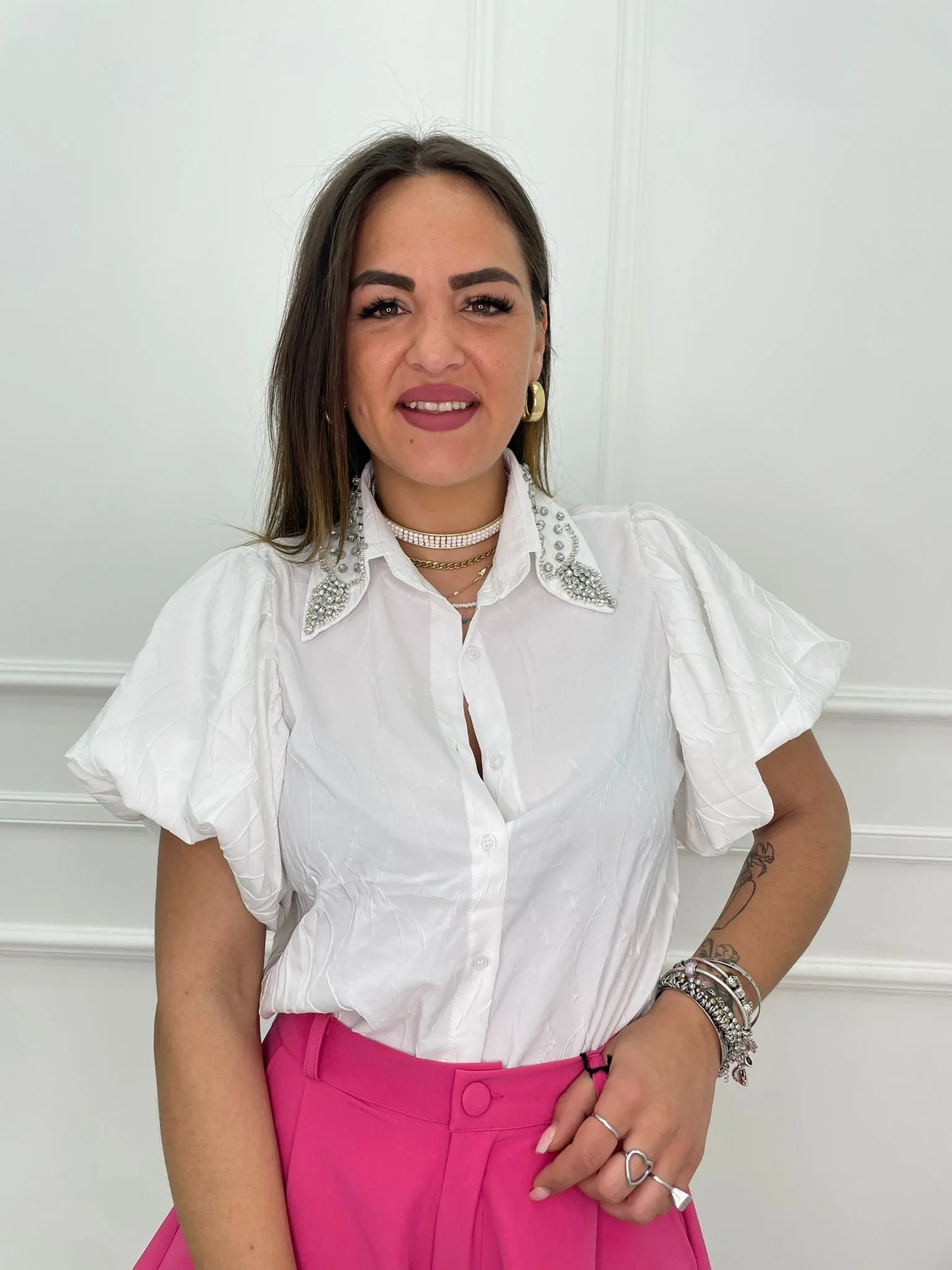 Camicia trama stropicciata con maniche a palloncino e swarovski