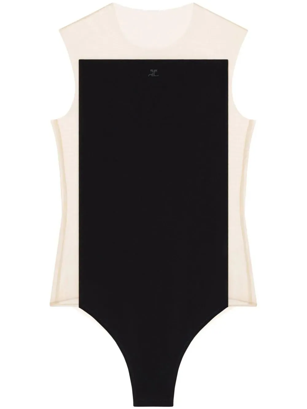   Courreges 