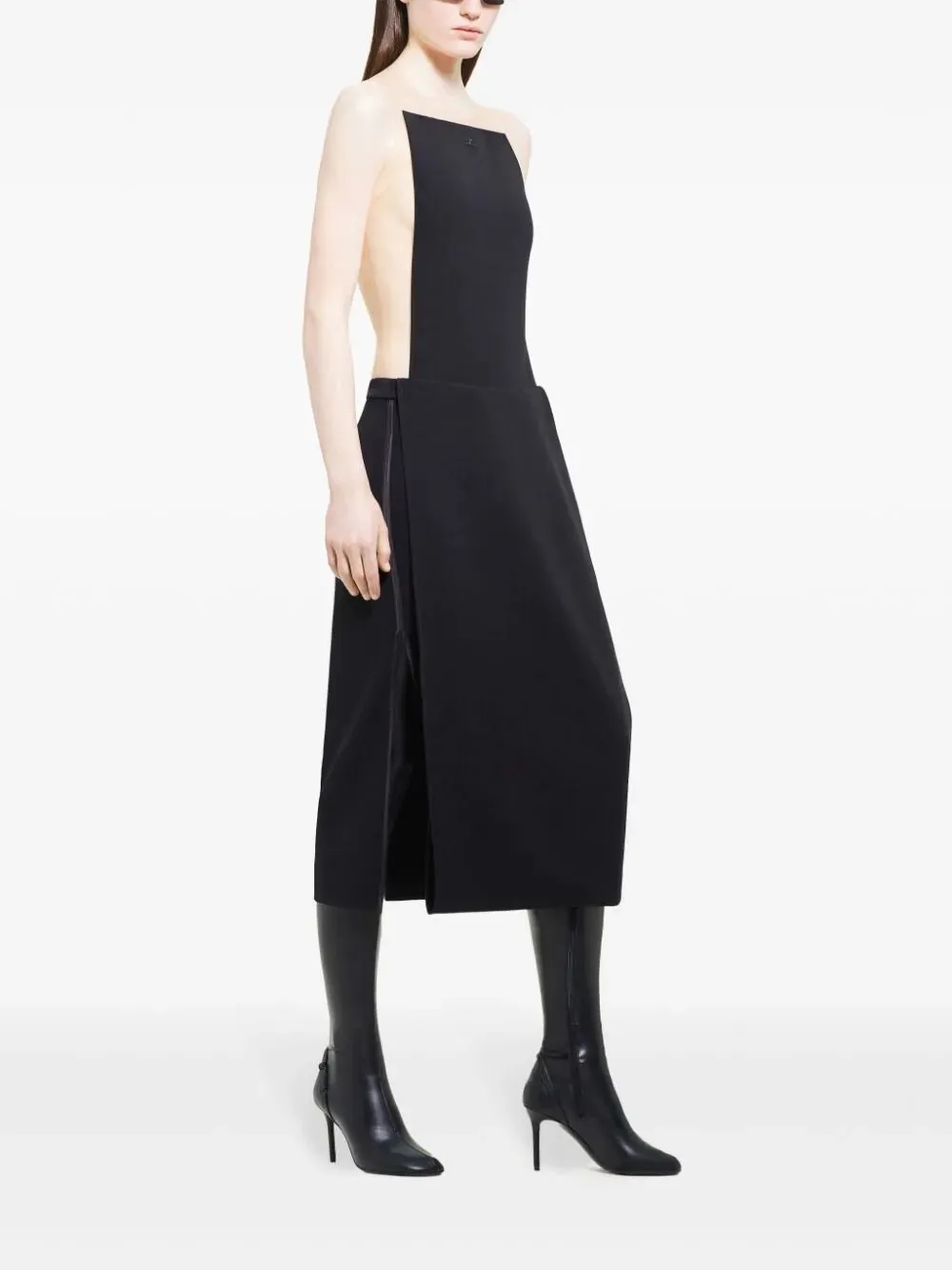   Courreges 