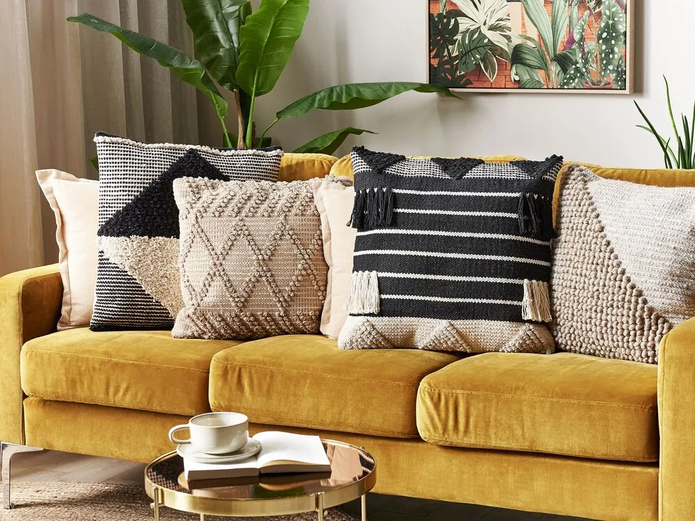 Cuscino decorativo CHITTOOR Cotone 50 x 50 cm Nero Trama geometrica