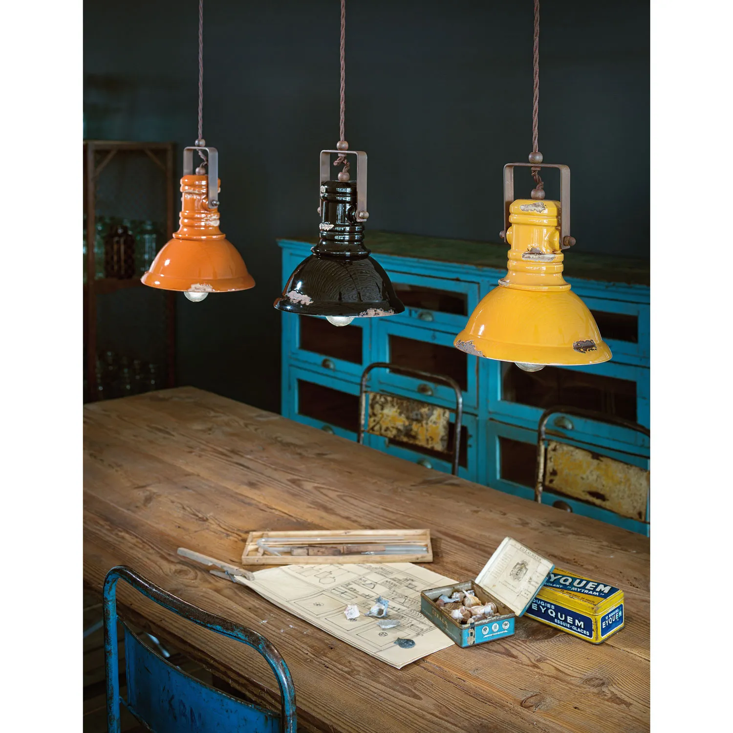 FerroLuce  Lampada a sospensione piccola in stile industrial con diffusore in ceramica Industrial - 53W
