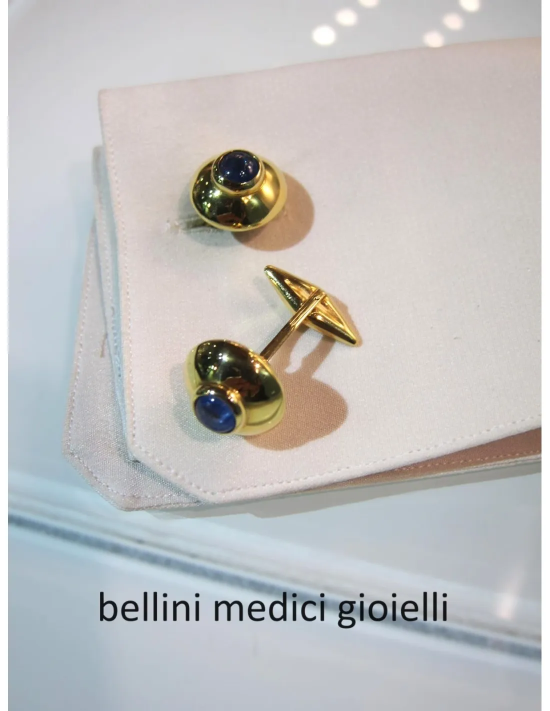 Gemelli in oro giallo e zaffiro blu