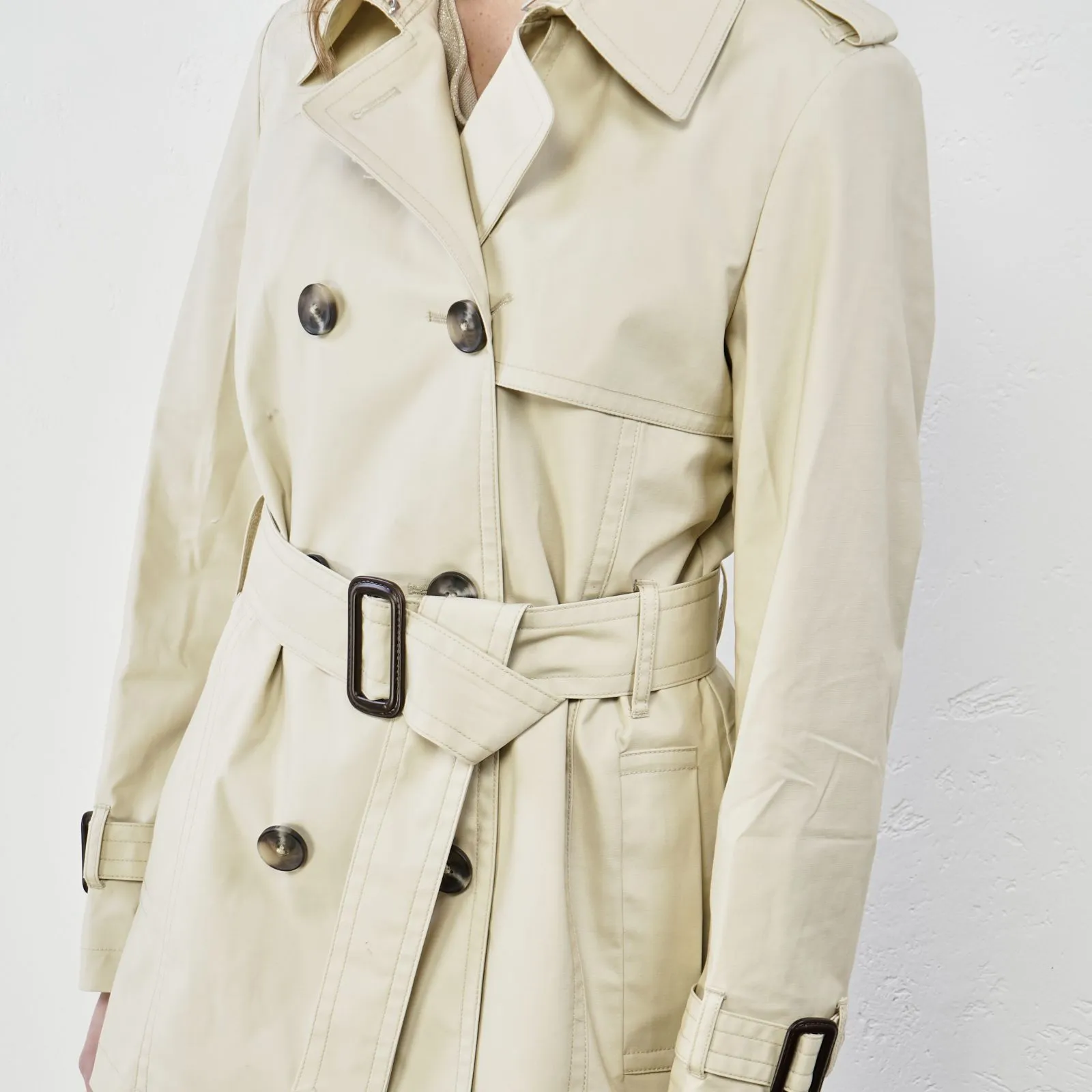 Giacca beige modello trench con cintura