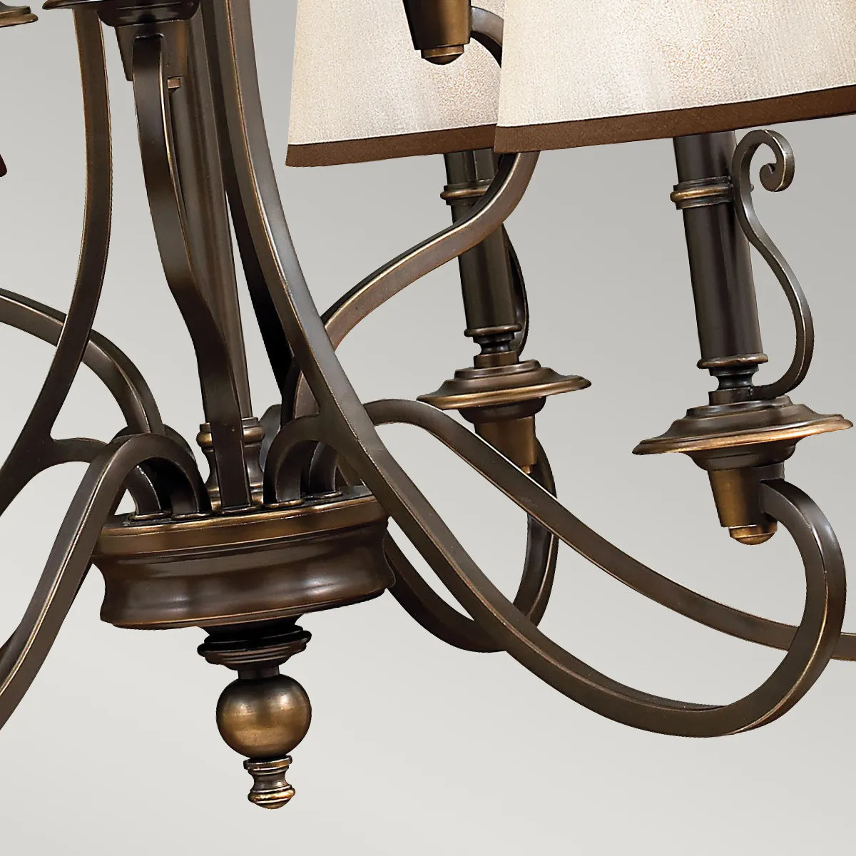 Hinkley  Lampadario rustico grande struttura in acciaio e diffusori in organza a 9 luci Plymouth - 60W