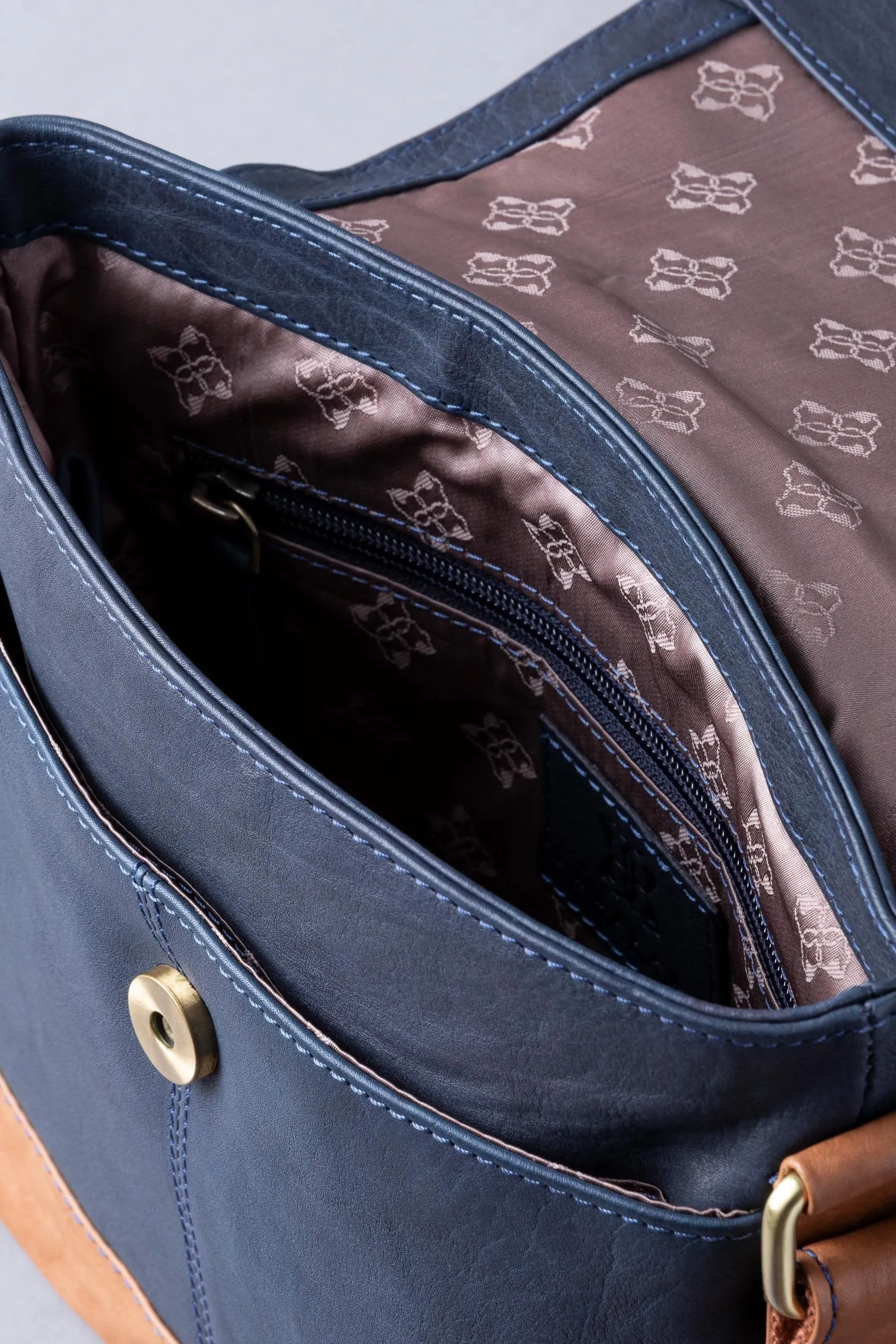 Lakeland Leather - Hartsop - Borsa a tracolla in pelle con patella