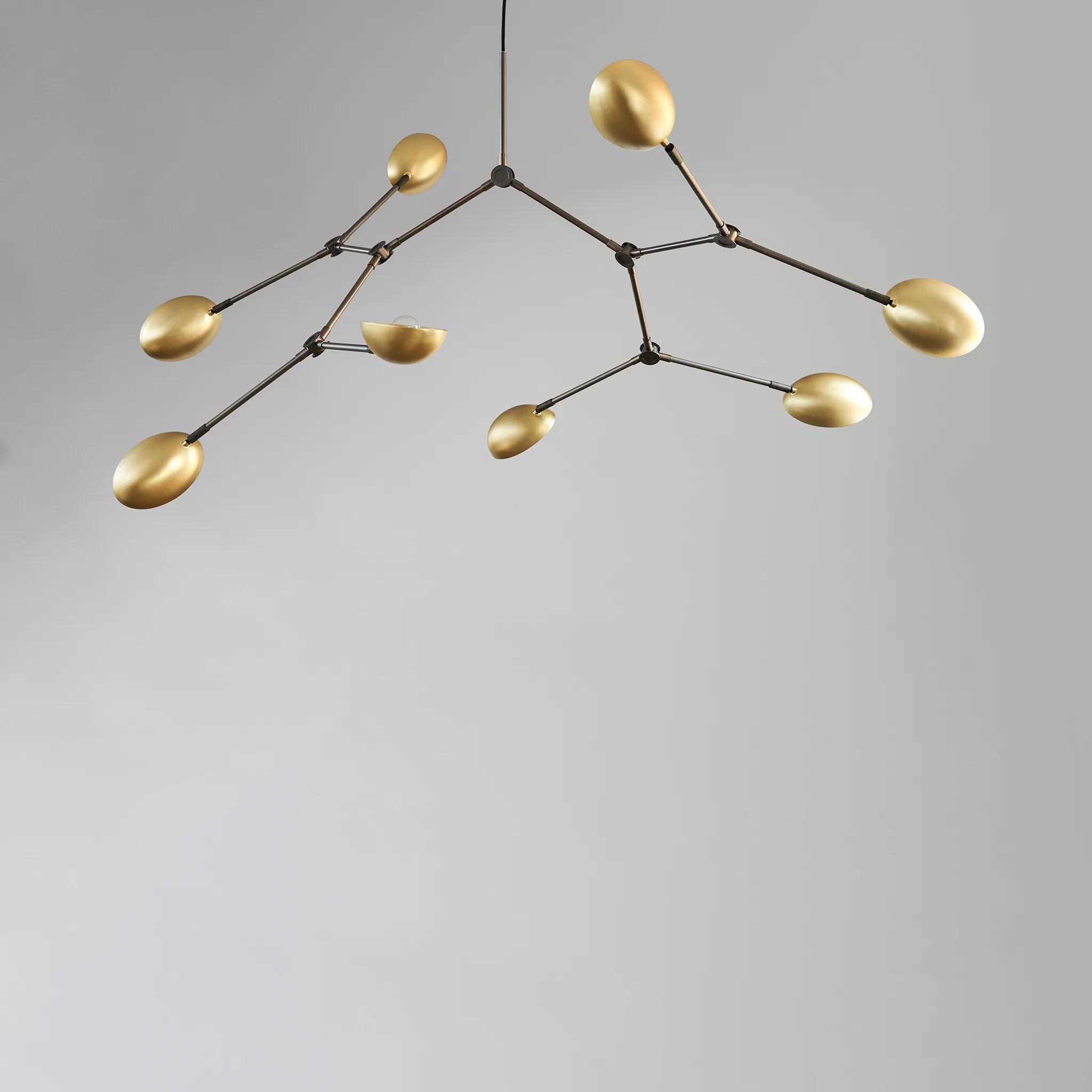 Lampadario Drop Chandelier.jg{font-size:18px}Ottone