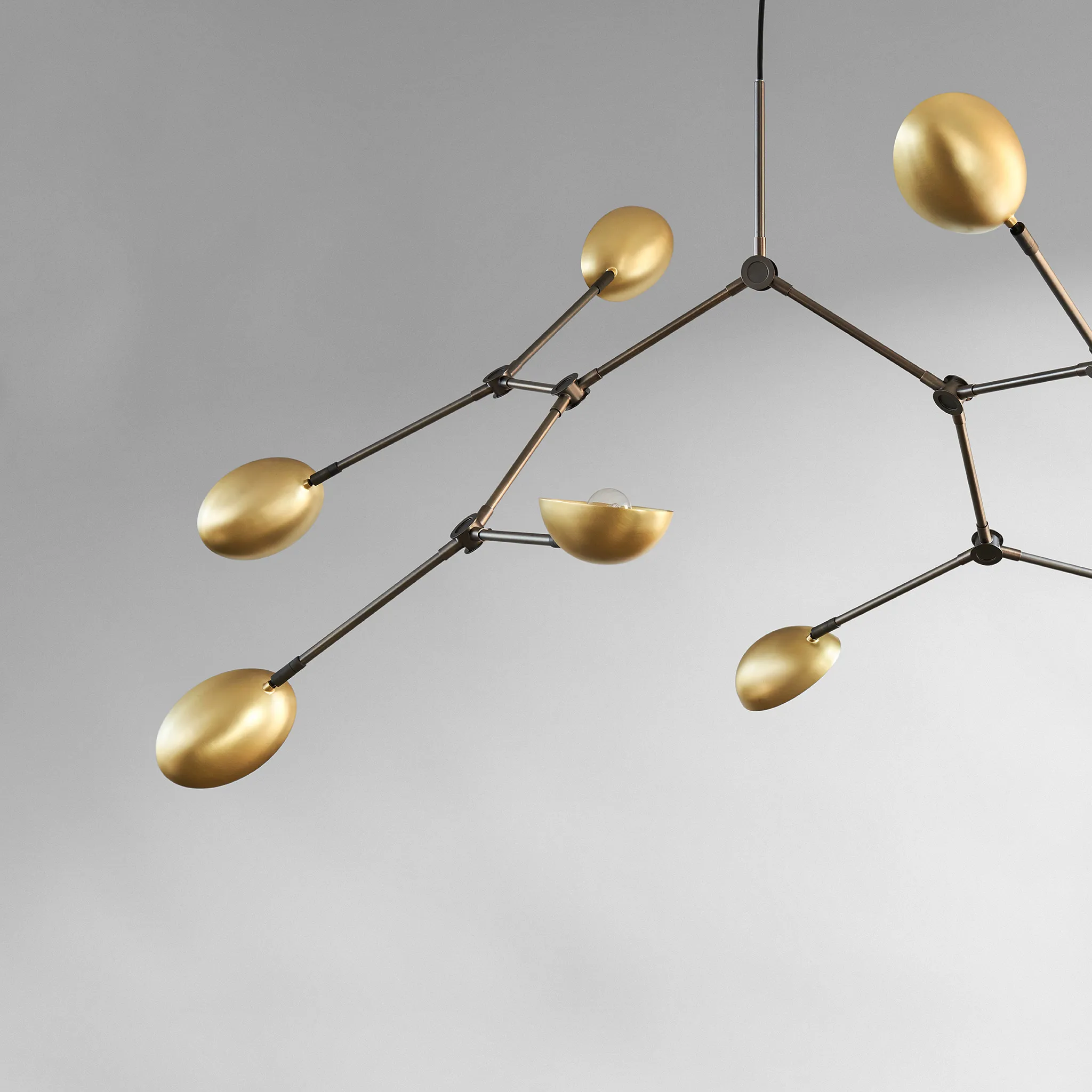 Lampadario Drop Chandelier.jg{font-size:18px}Ottone