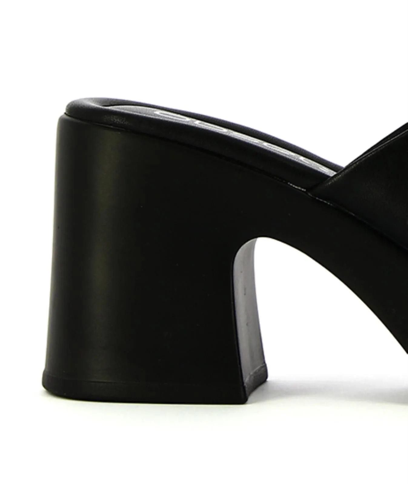 Mules nere con tacco e plateau