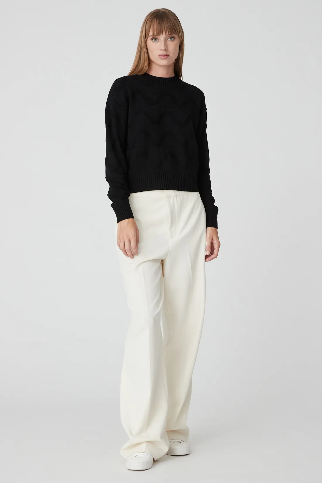 OCEANIA – Maglia nera girocollo crop