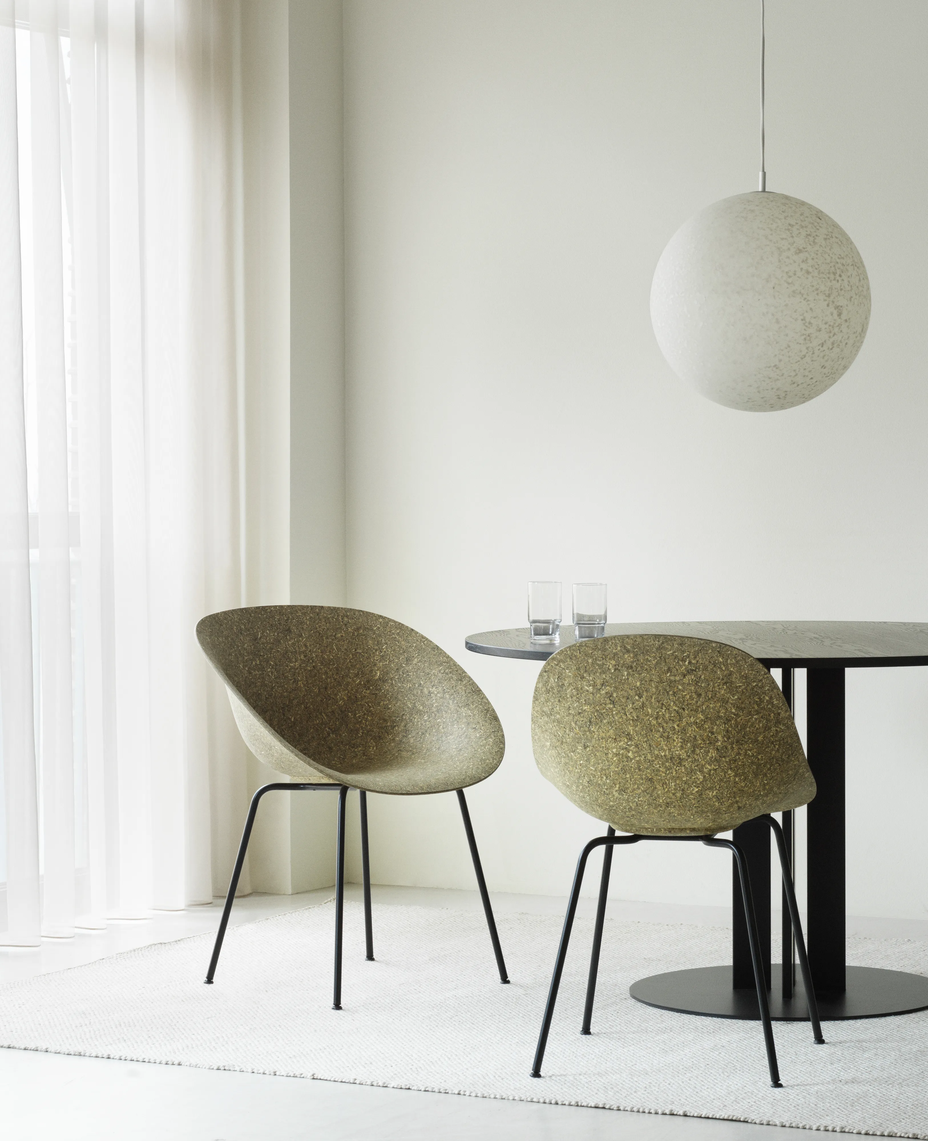 Poltrona Mat con braccioli.jf{font-size:18px}Hemp-cream steel