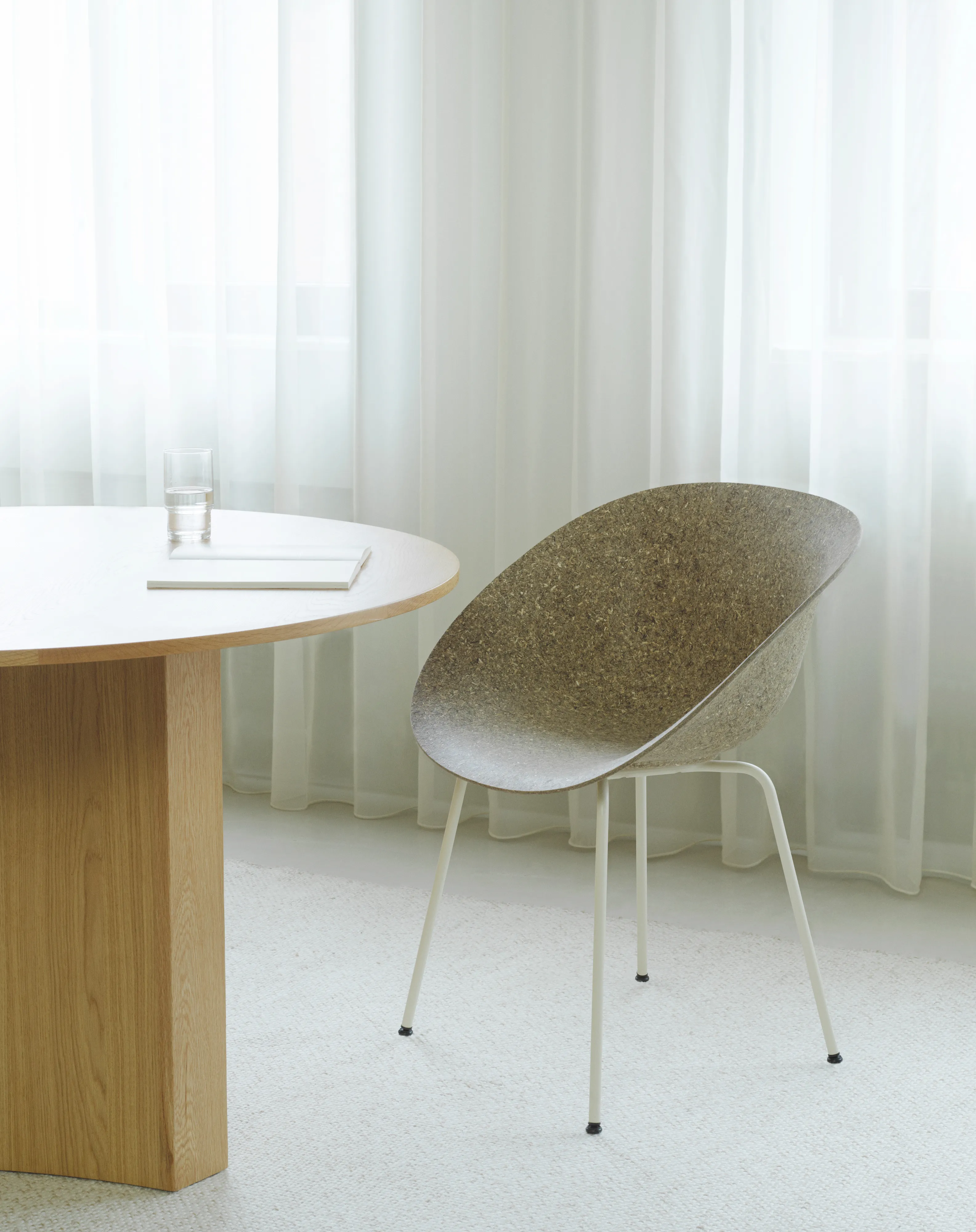 Poltrona Mat con braccioli.jf{font-size:18px}Hemp-cream steel