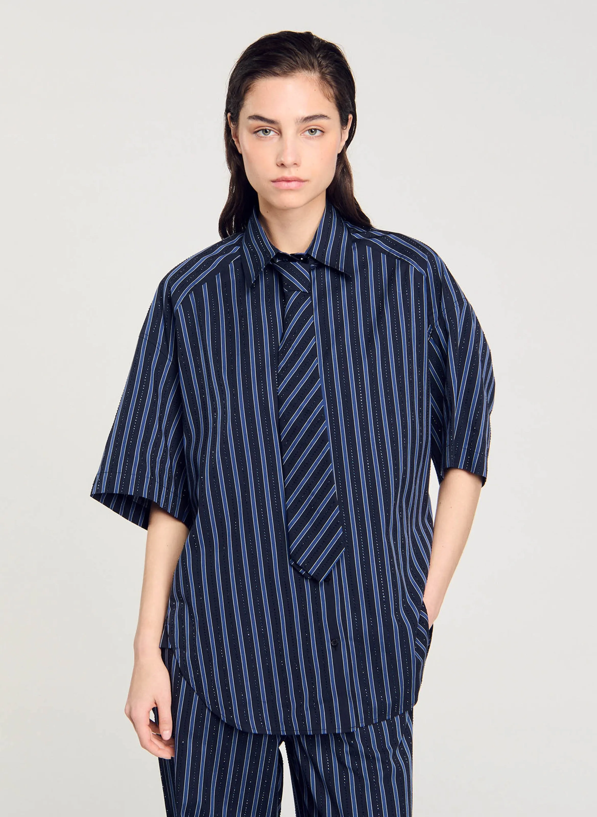  SANDRO   Camicia ampia in cotone con strass e cravatta | Blu