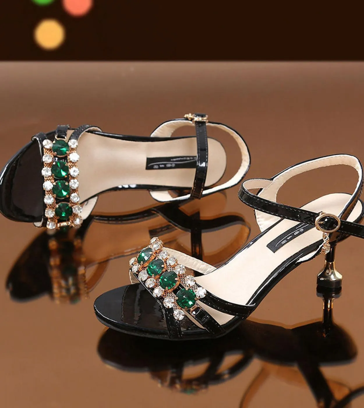 Scarpe da donna eleganti con tacco medio con strass 2022 Sandali estivi da donna di lusso per scarpe con zeppa da donna Shipp gr