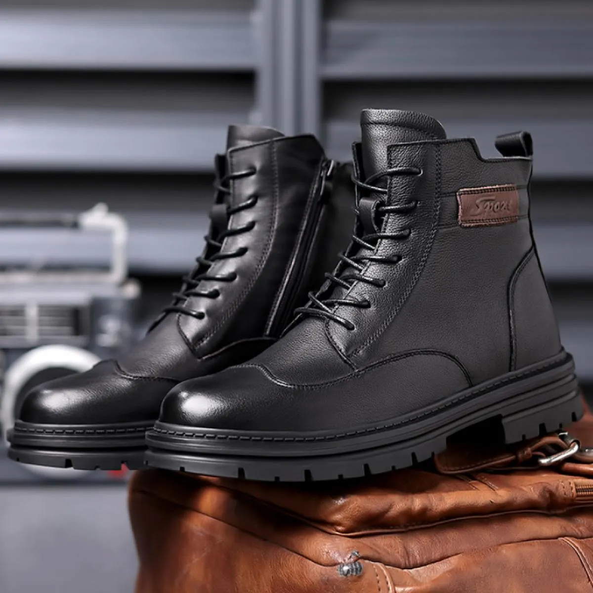 Stivali in pelle retrò da uomo Scarpe con plateau alte con zip laterale con lacci Stivali da moto alla moda stile britannico Bot