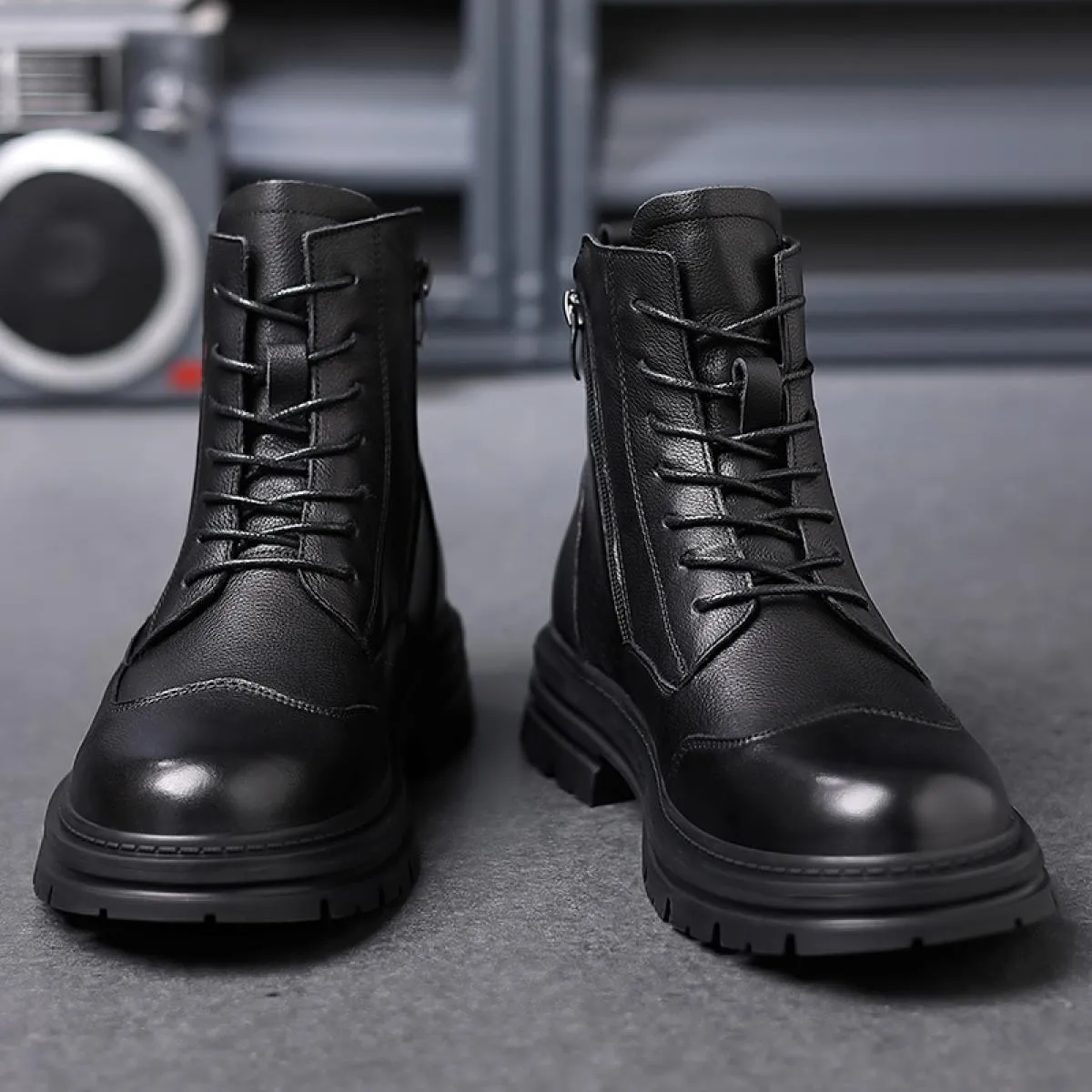 Stivali in pelle retrò da uomo Scarpe con plateau alte con zip laterale con lacci Stivali da moto alla moda stile britannico Bot