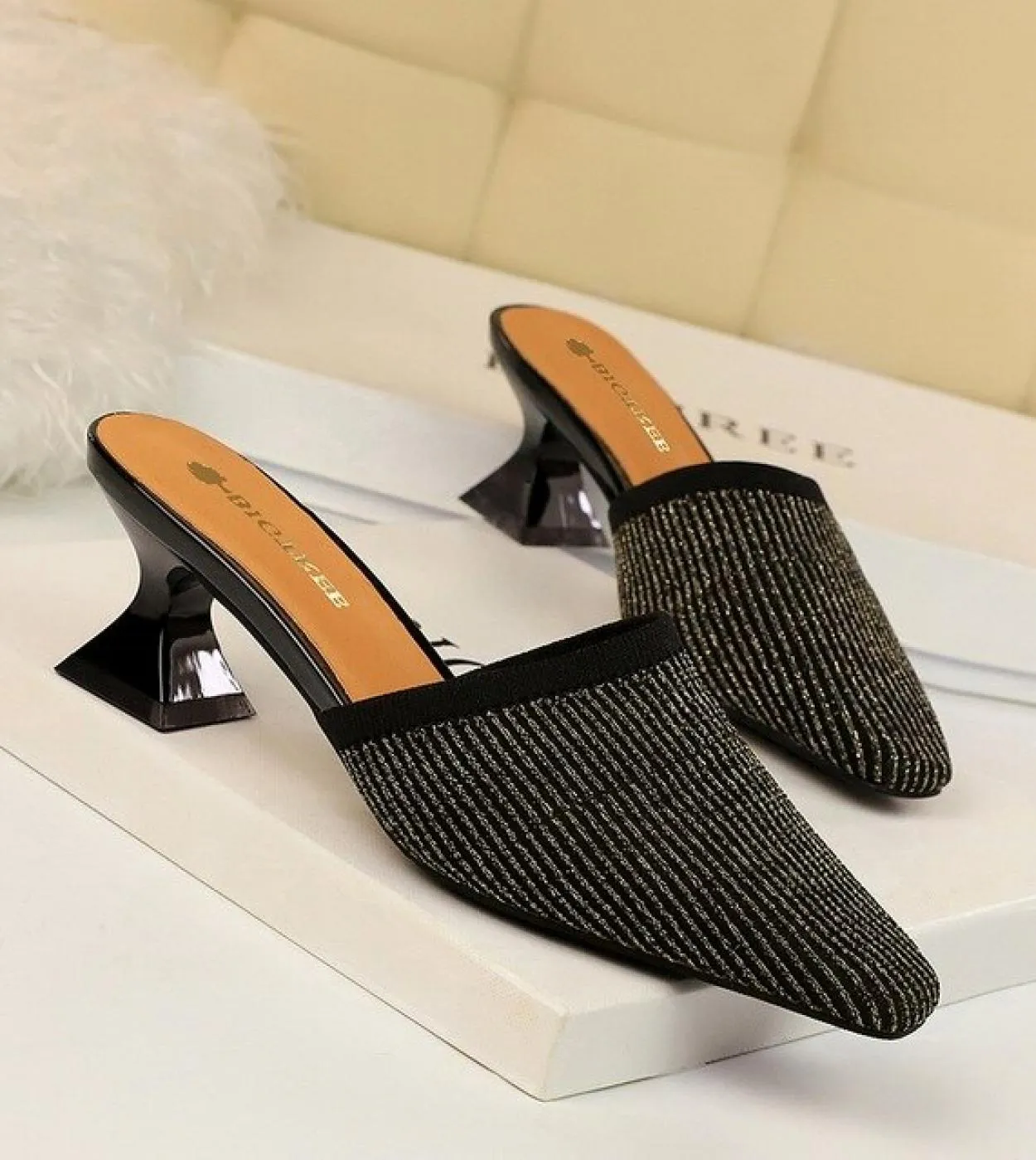 Summer Of Pantofole da donna retrò Scarpe da donna quotidiane Baotou Pantofole da donna con tacco alto e tacco alto