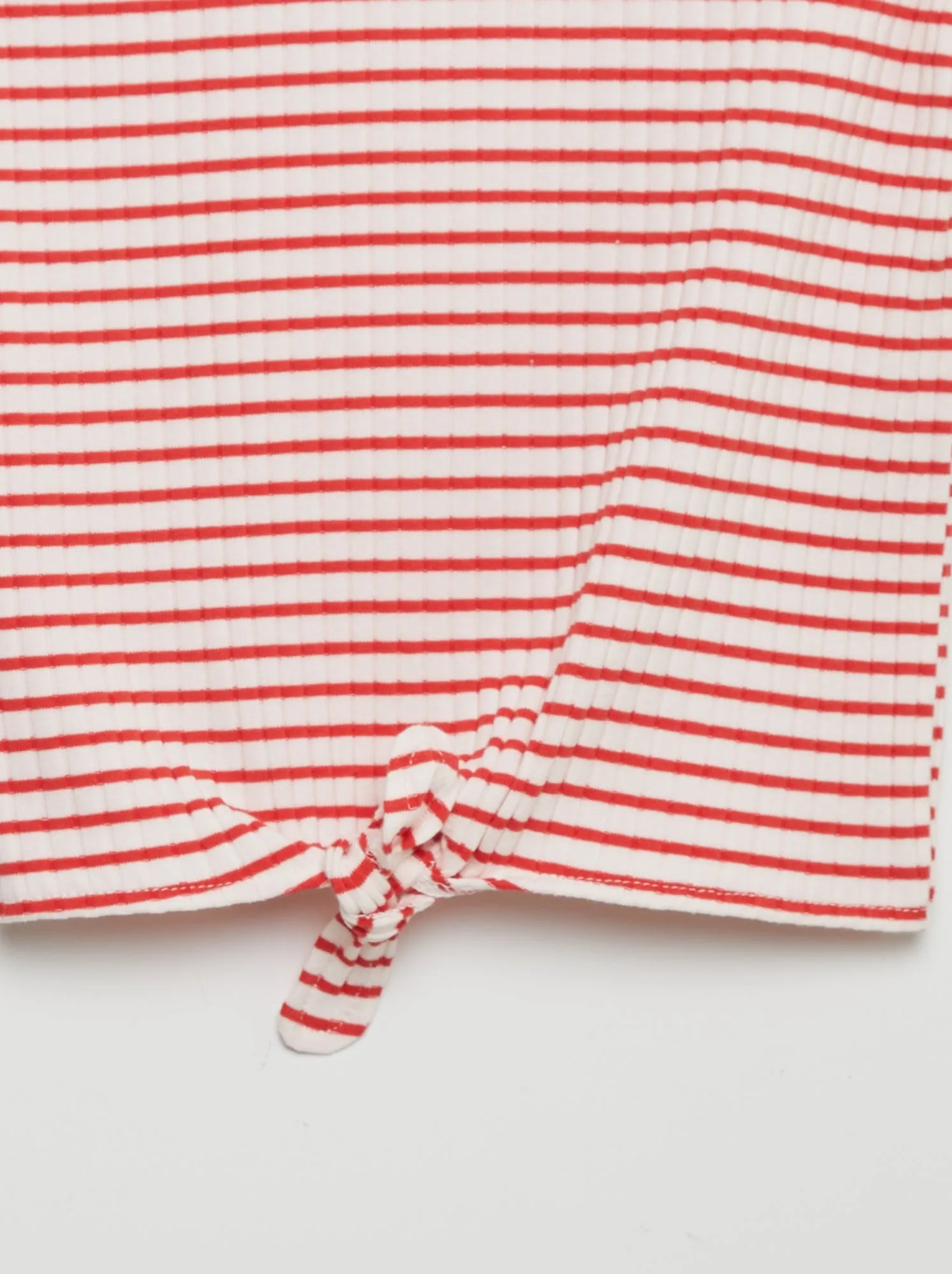 T-shirt a coste da annodare sul fondo - ROSSO