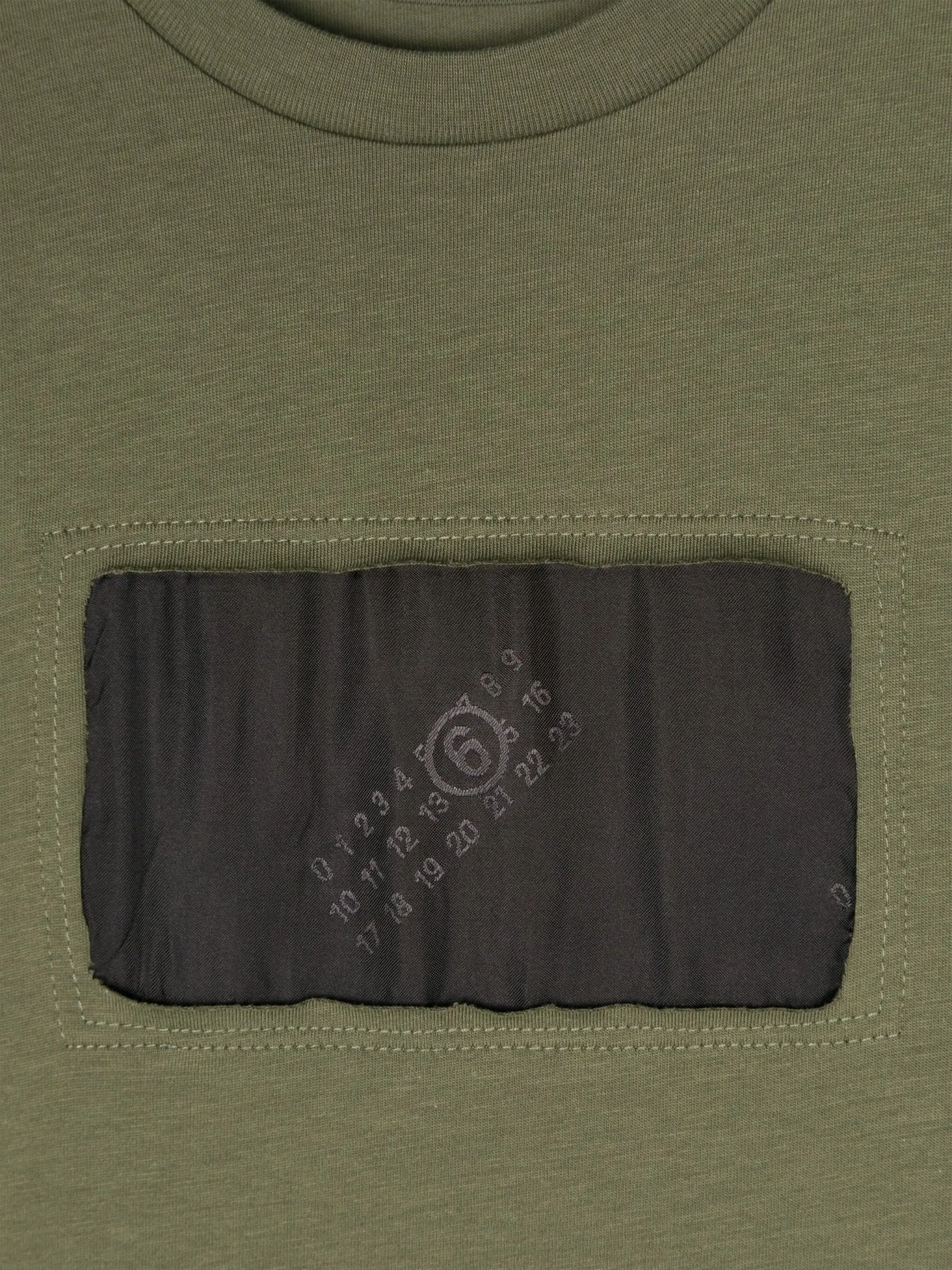 T-shirt con patch numeri Maison Margiela A/I 2024