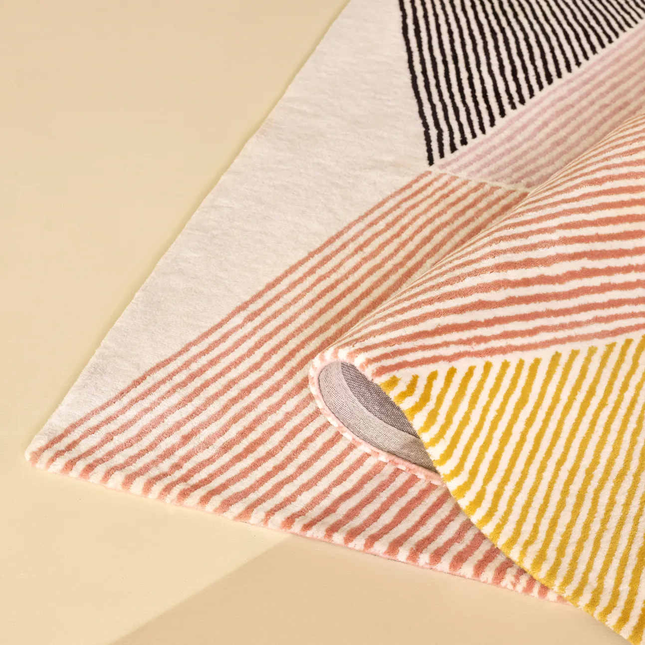 Tappeto in lana rosa Rectangles.jy{font-size:18px}170x240 cm