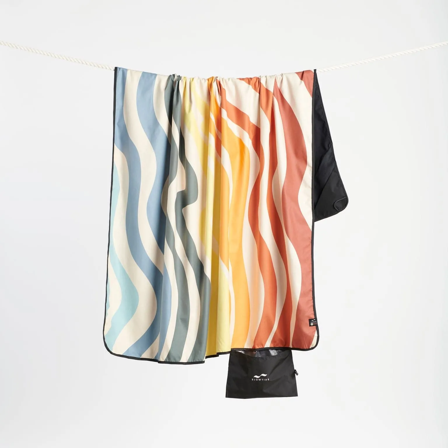 TEXTURED WAVES PARK BLANKET